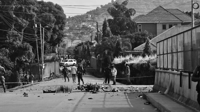 Próba zamachu przy sanktuarium w Munyonyo. Byliśmy tam w tamtej chwili…